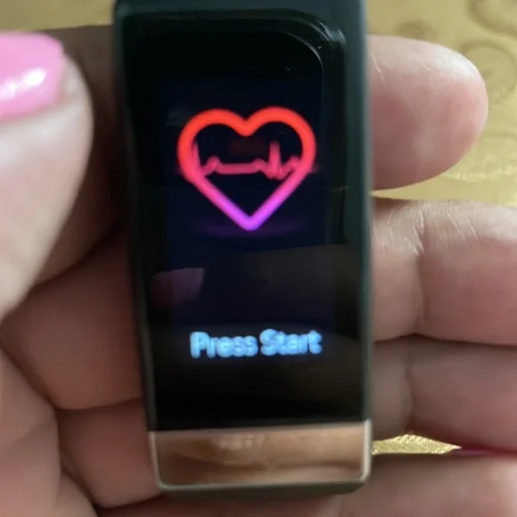 Fitness tracker watch - Picture 3 of 13